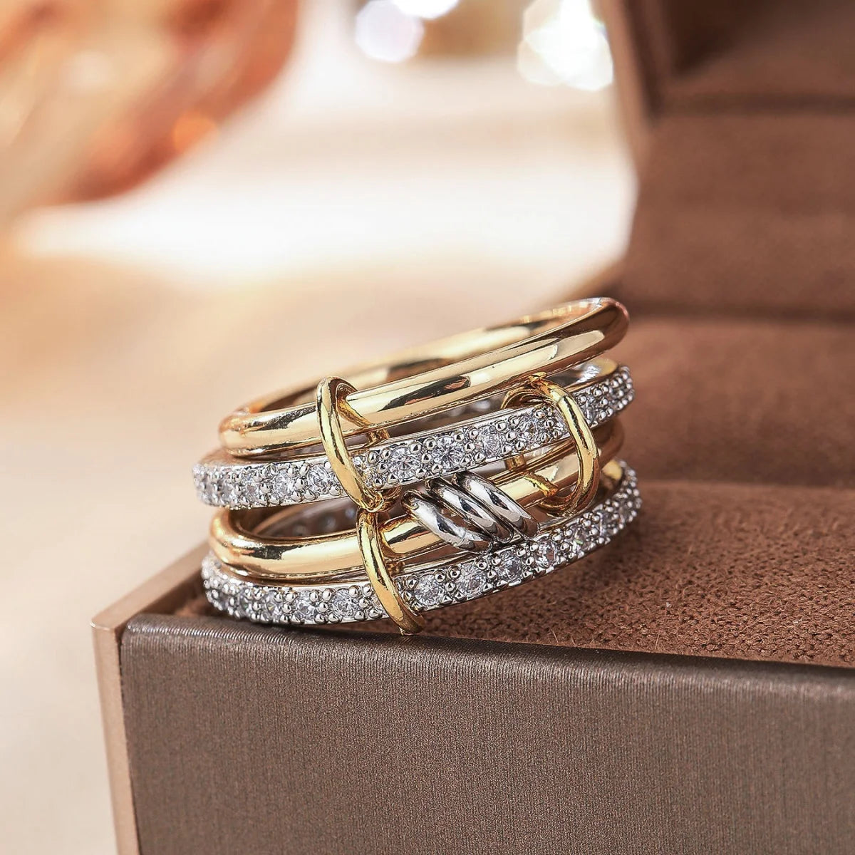 Modern Ring