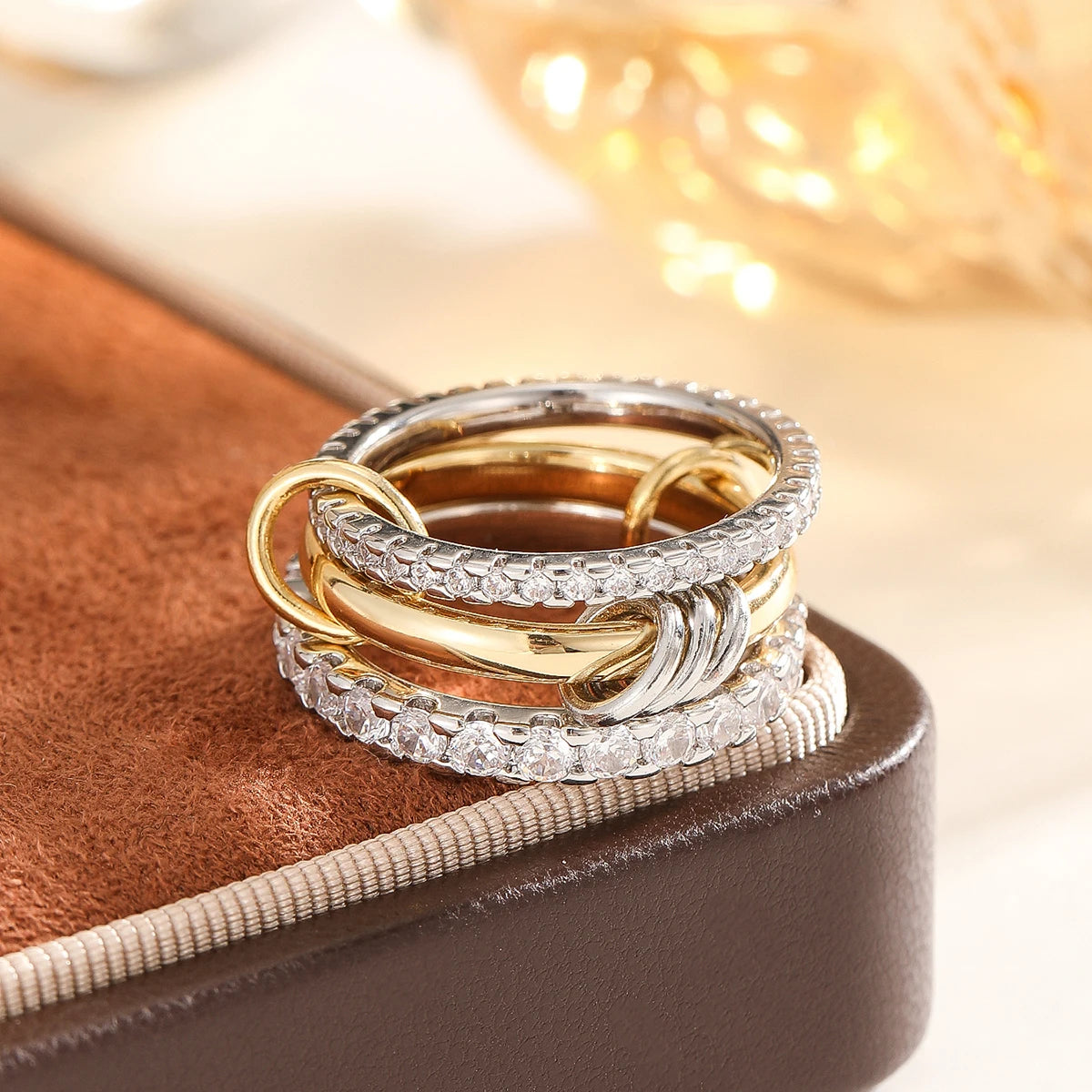 Modern Ring