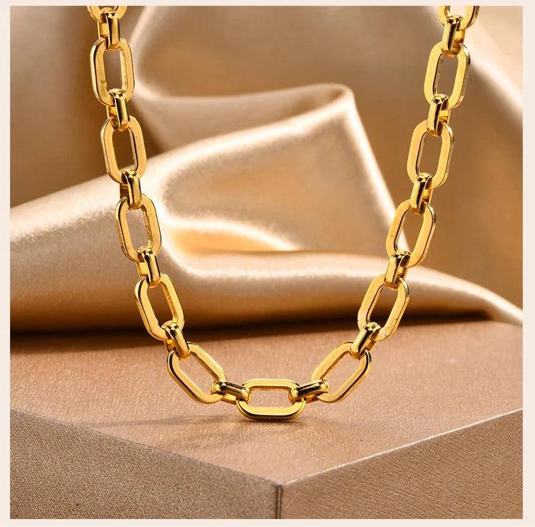 Chic Chain