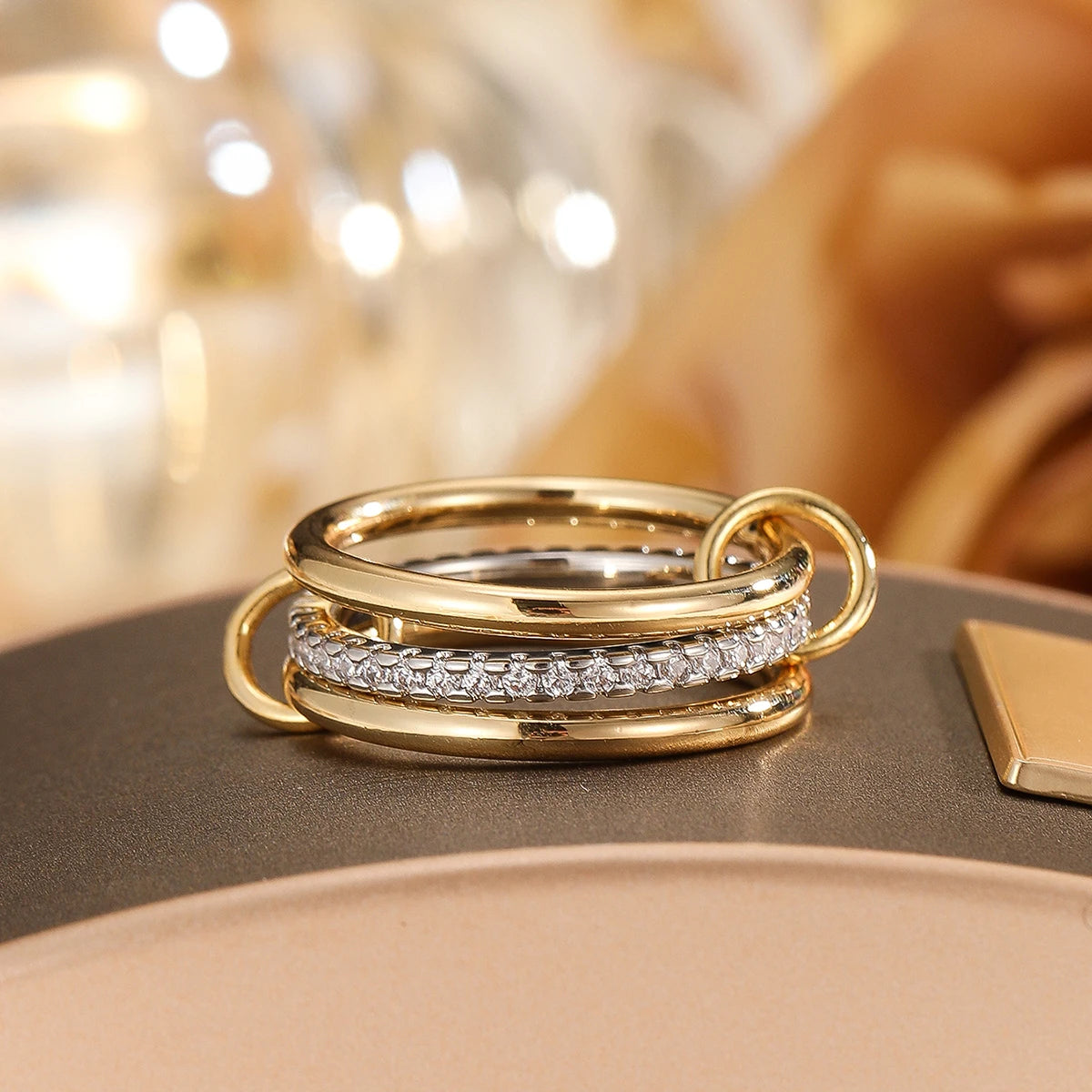 Modern Ring