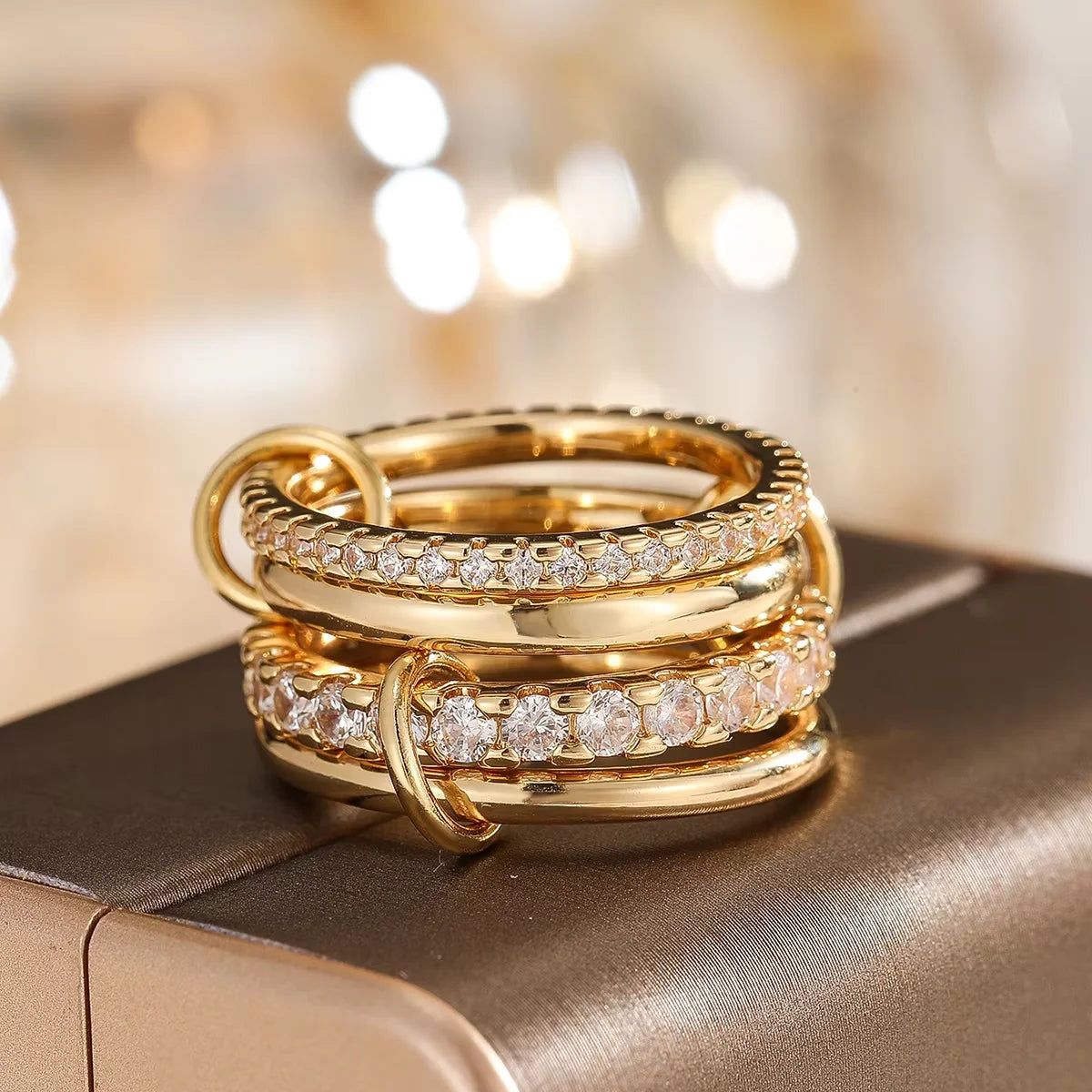 Modern Ring