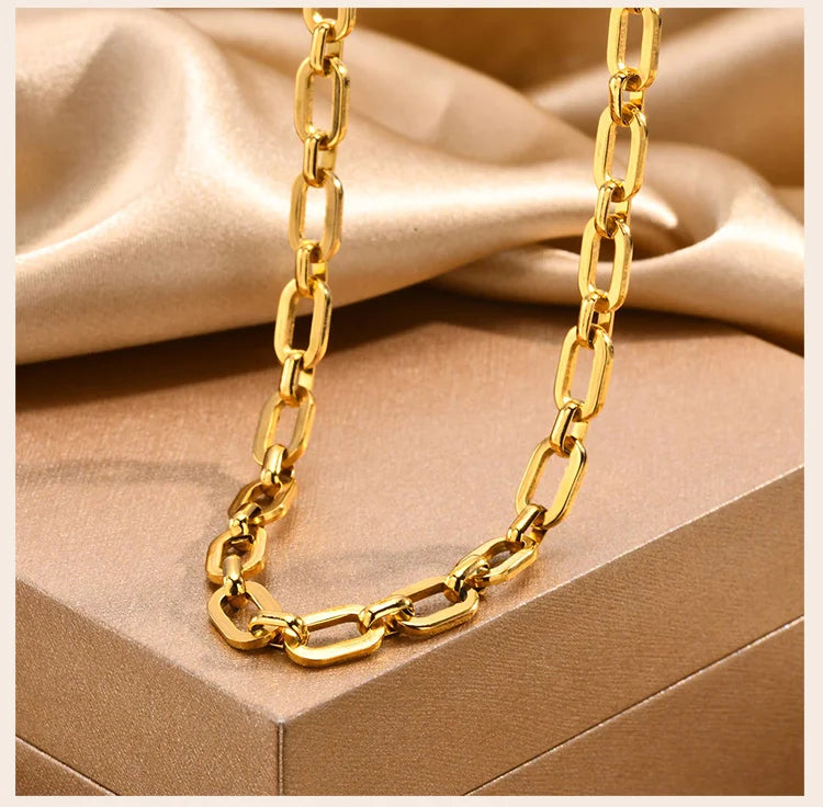 Chic Chain