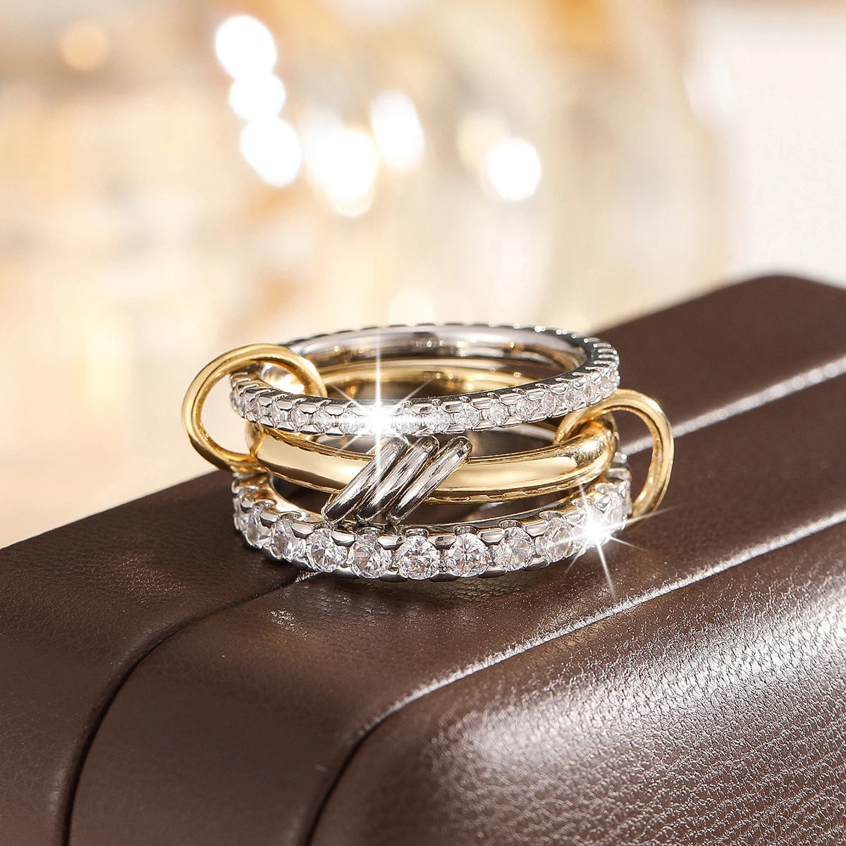 Modern Ring