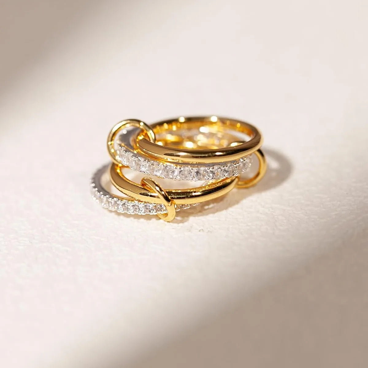 Modern Ring