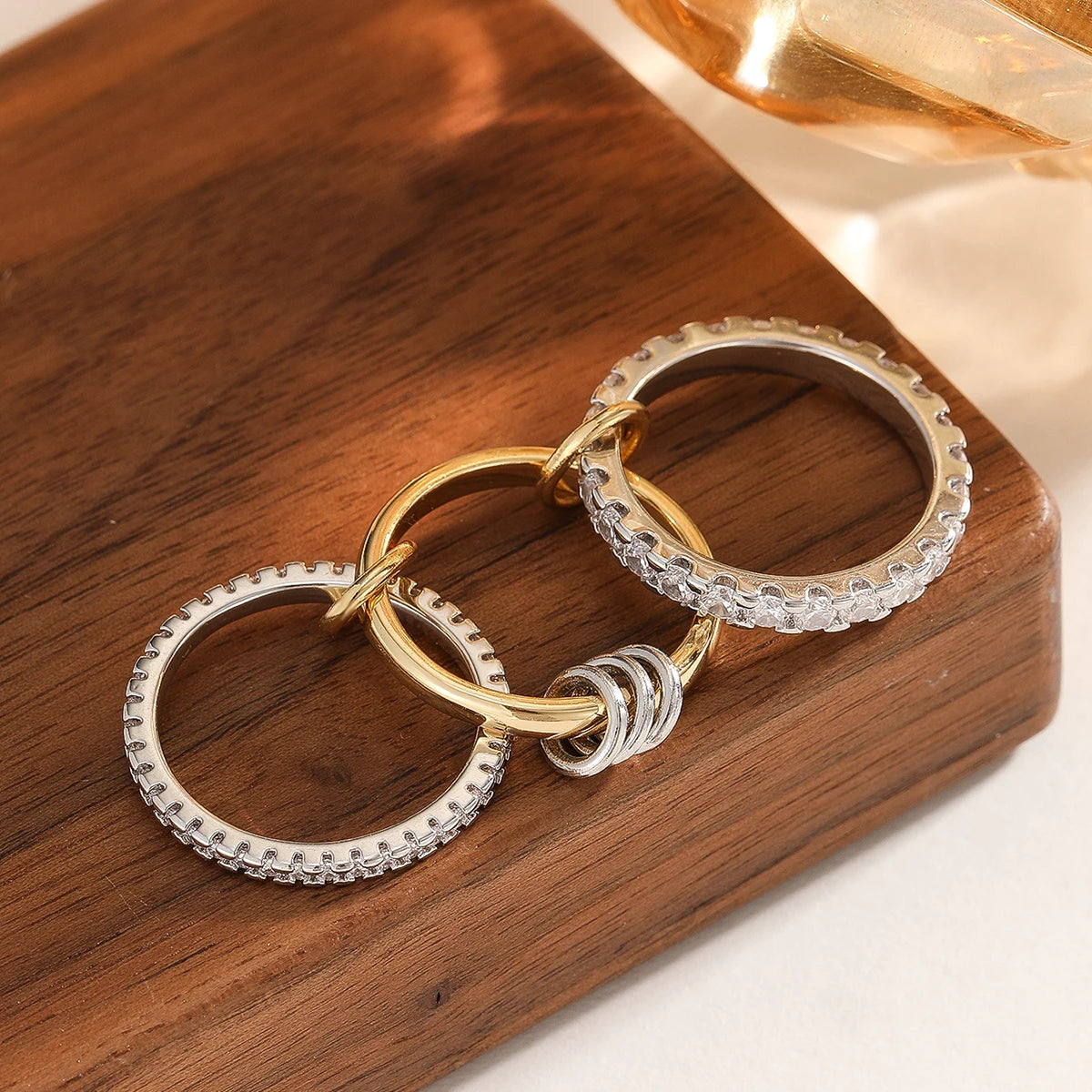Modern Ring