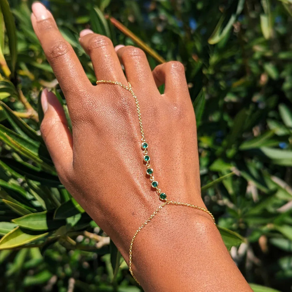 Dainty Hand